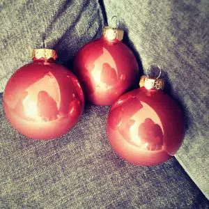 Boule de noël rouge personnalisée