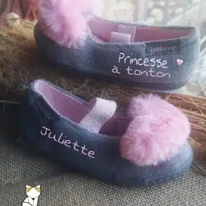 Chausson fille ballerine microvelours pompon Isotoner personnalisée