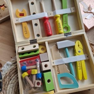 Boîte à outils en bois enfant personnalisée