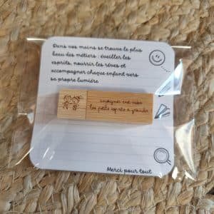Clé USB en bambou Personnalisée pour Maître & Maîtresse