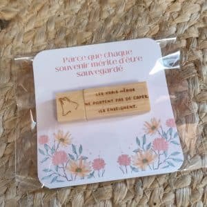 Clé USB en bambou Personnalisée pour Maître & Maîtresse