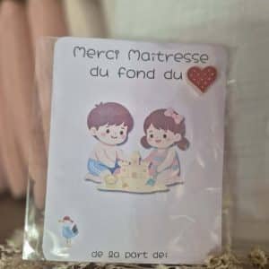 Carte de remerciement maitresse avec Pins coeur